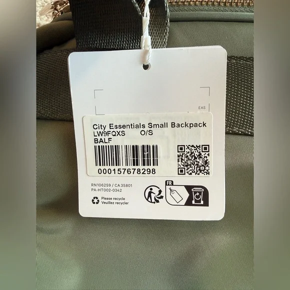 Lululemon City Essentials Small Backpack 10L Bay Leaf Green NWT - Picture 8 of 10